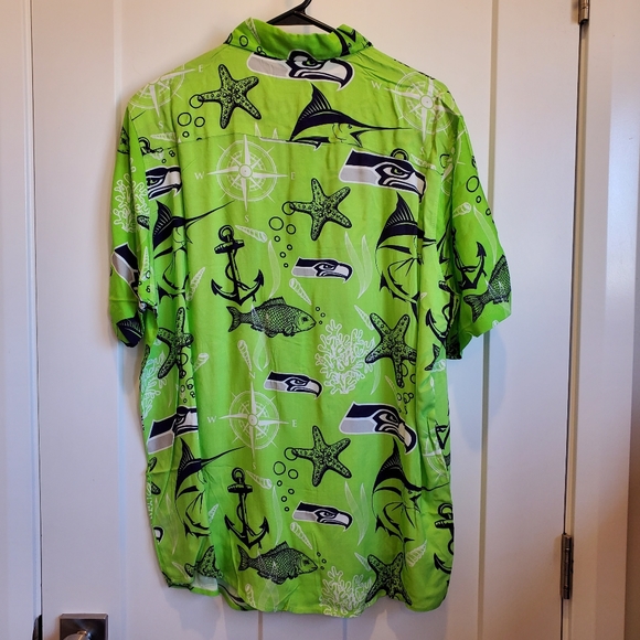 BNWT Seattle Seahawks Floral Hawiian Short Sleeve Button-down Shirt Large - Picture 2 of 11